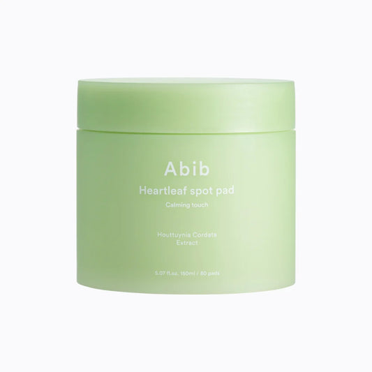 Abib Heartleaf Spot Pad, parfaits pour calmer les rougeurs et hydrater la peau, disponibles à Sakura Bloom, Morges.